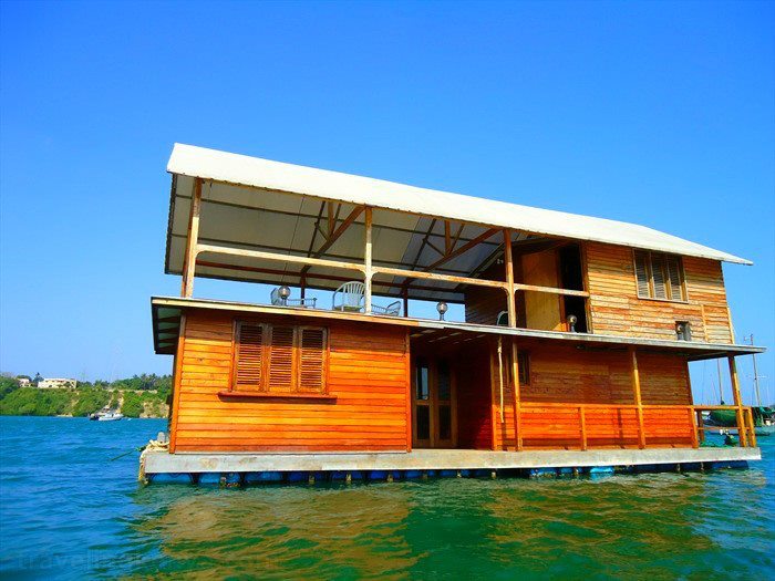 floating-house-zuru-kenya